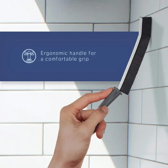 Ergonomic cleaning brush